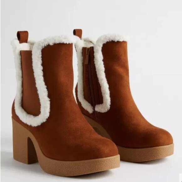Brown Faux Suede Block Heel Ankle Boots With Faux Fur Trim & Side Zipper size 11 - Picture 7 of 7
